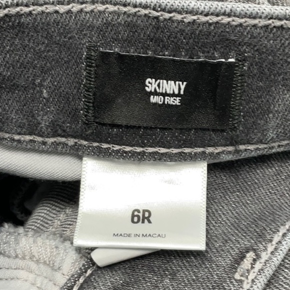 Express women’s gray wash mid-rise skinny jeans, size 6 - Picture 7 of 9